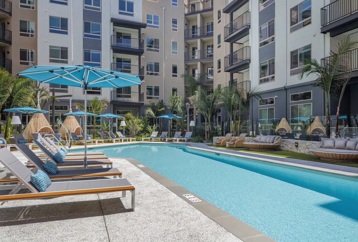 Milgard V450 Windows Deliver Performance at Solana at Duarte
