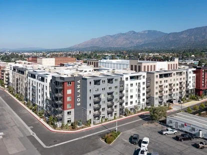 Milgard V450 Windows Deliver Performance at Solana at Duarte 