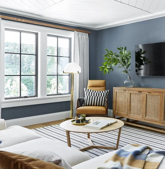 Front living area showing wall of C650 Ultra Series casement window 