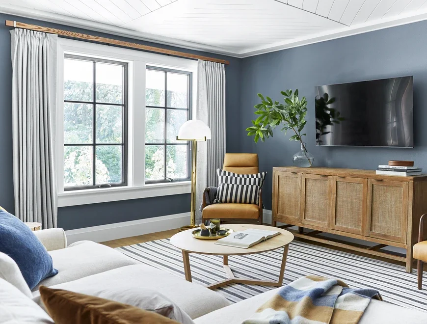 Front living area showing wall of C650 Ultra Series casement window 