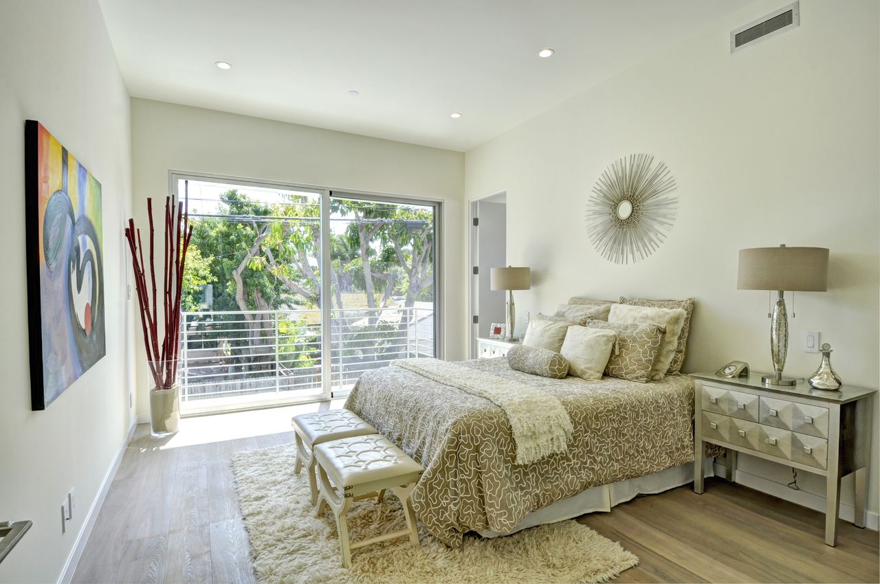 bedroom with aluminum sliding door