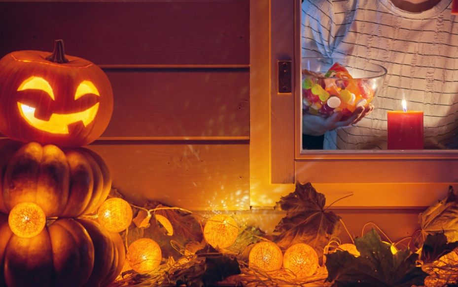 Decorate Outside the Window for Halloween