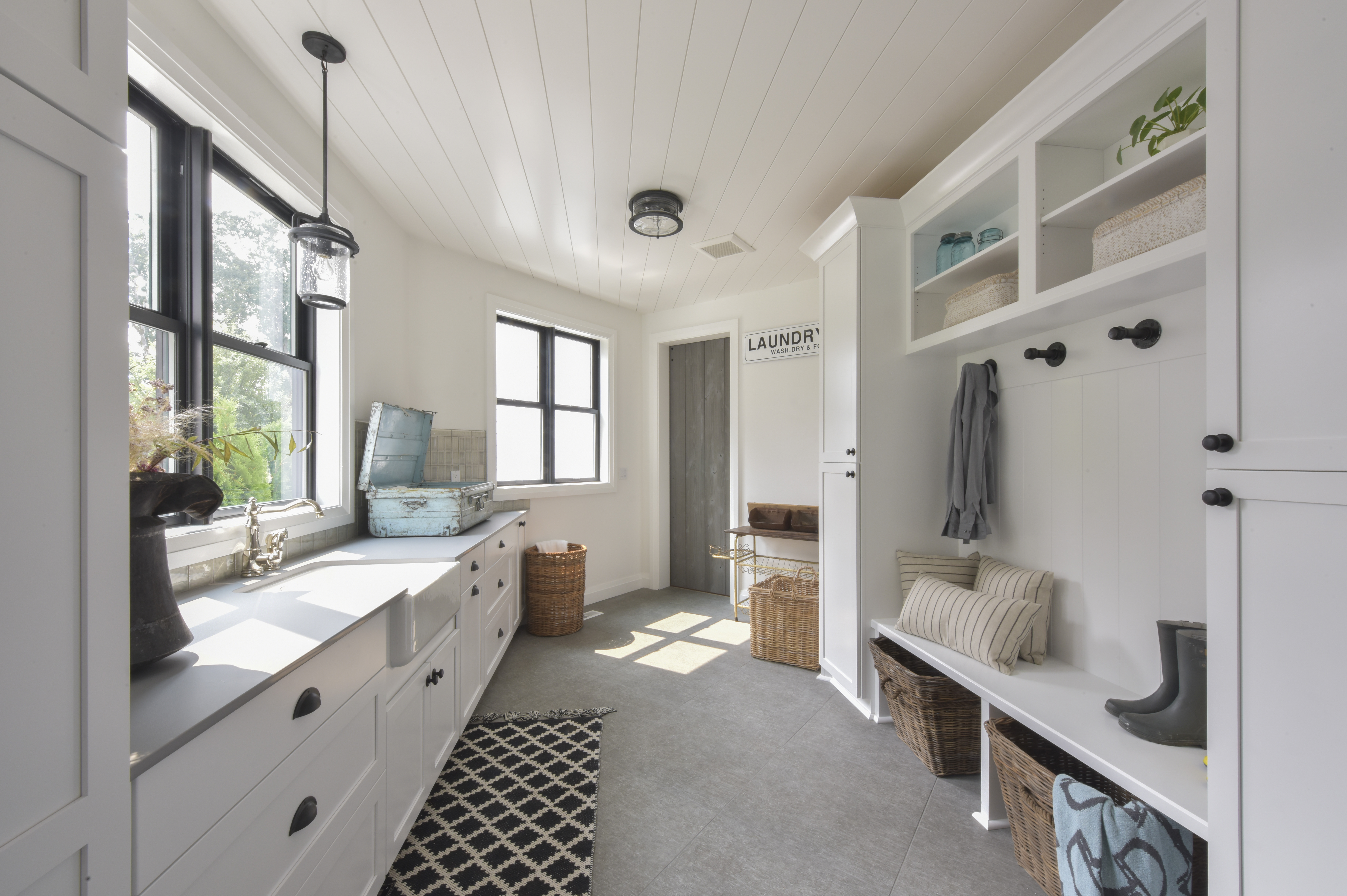 Modern mudroom ideas
